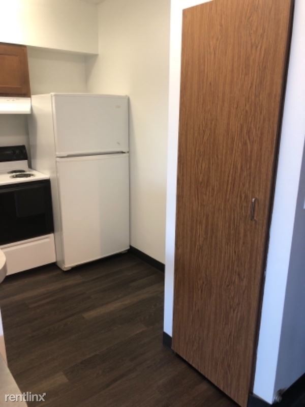 Building Photo - 2 br, 1 bath Apartment - 2370 Bell Ave