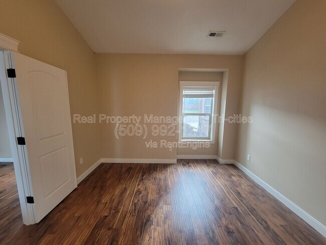 Foto del edificio - 2348 W 49th Ave