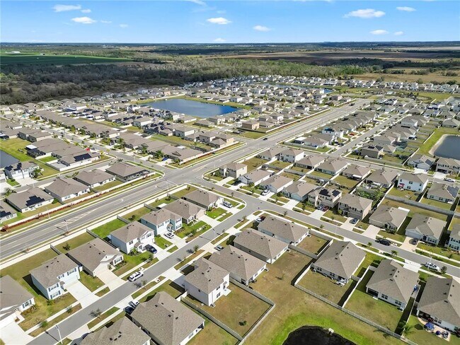 Foto del edificio - 16702 Carlton Pond St