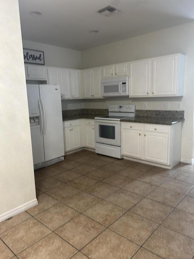 Foto del edificio - 9426 Windrift Cir
