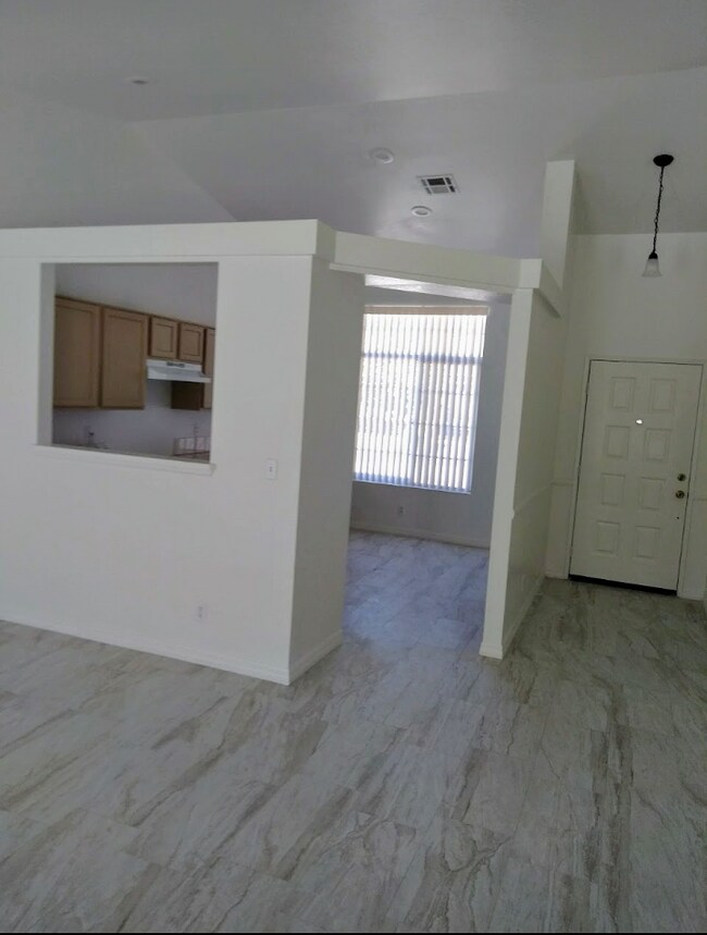 Building Photo - 35 Portofino Way