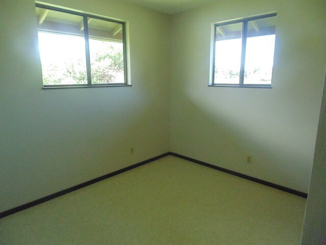 Building Photo - 2 Bedroom / 1 Bath House $2250.00