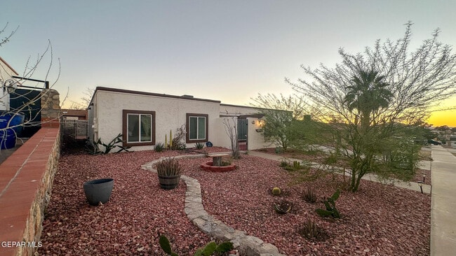 Foto del edificio - 6916 Polvadera Dr