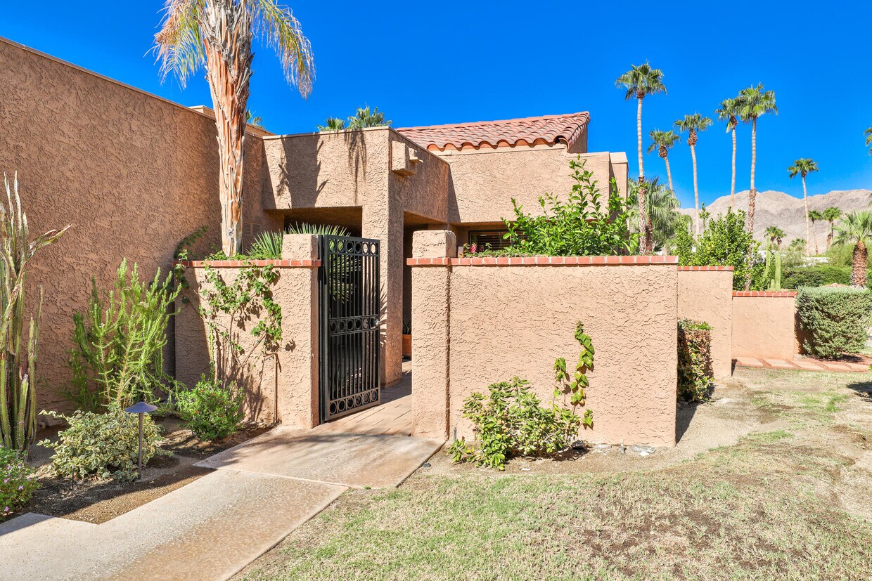 73100 Ajo Ln, Palm Desert, CA 92260 Condo for Rent in Palm Desert, CA