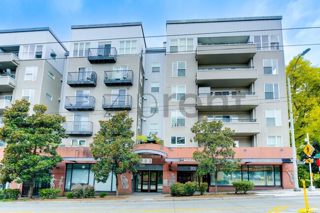 Building Photo - Unit 501