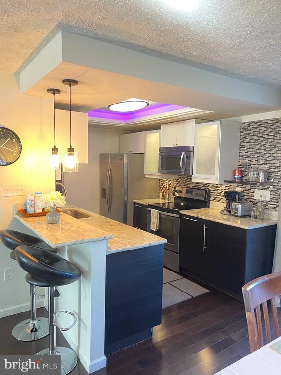 Foto del edificio - 2960 McGee Way