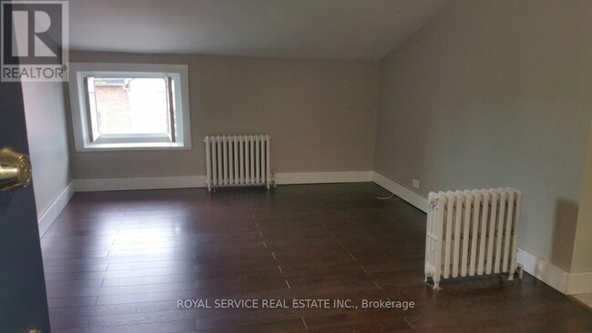 Building Photo - 18 Walton St