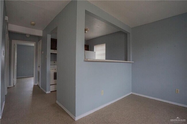 Building Photo - 7 Carlotta St