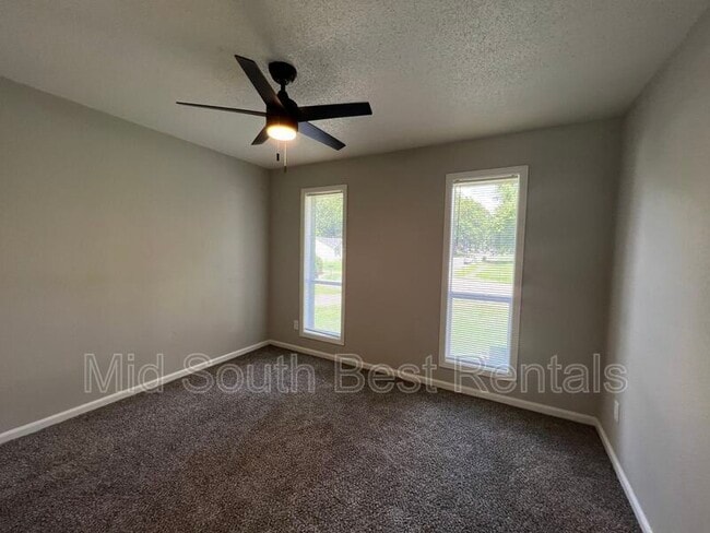 Building Photo - 3275 Markley St