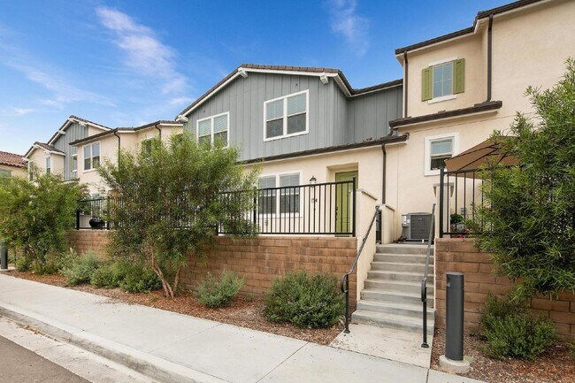 Foto del edificio - Village of Escaya - 3 Br 2.5 Ba - 2 car attached garage - must see this fabulous community!