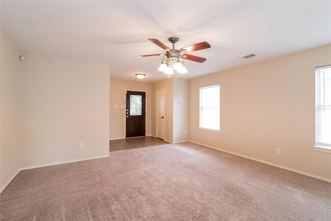 Foto del edificio - 18131 Valebluff Ln
