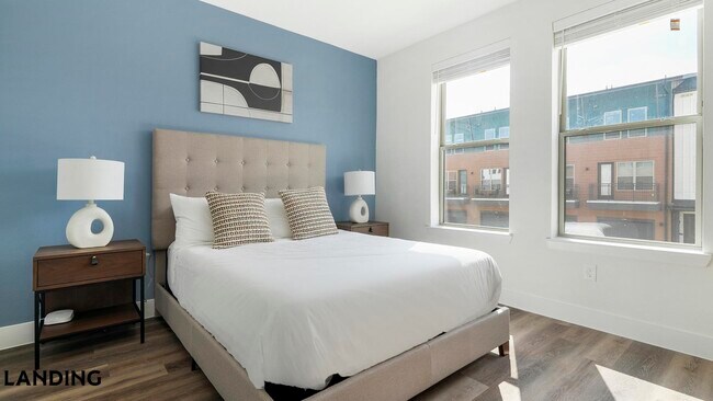 Foto del edificio - 6525 Ed Bluestein Blvd