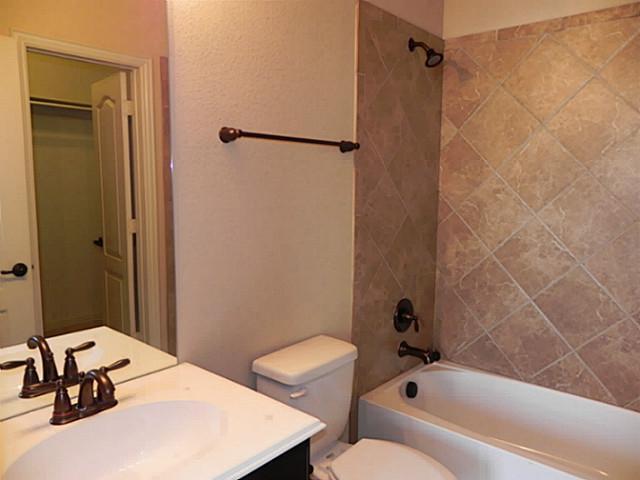 Foto del edificio - 1814 English Ln