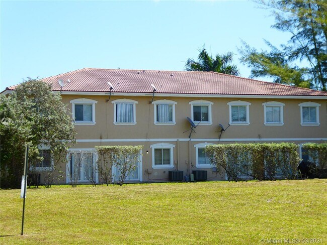 Foto del edificio - 1546 NW 45th St