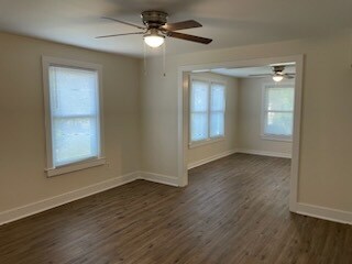 Photo - 122 E Railroad St House