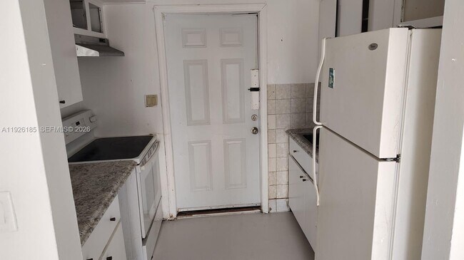 Foto del edificio - 1940 NE 2nd Terrace