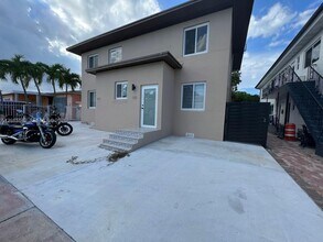 Building Photo - 943 79th Terrace
