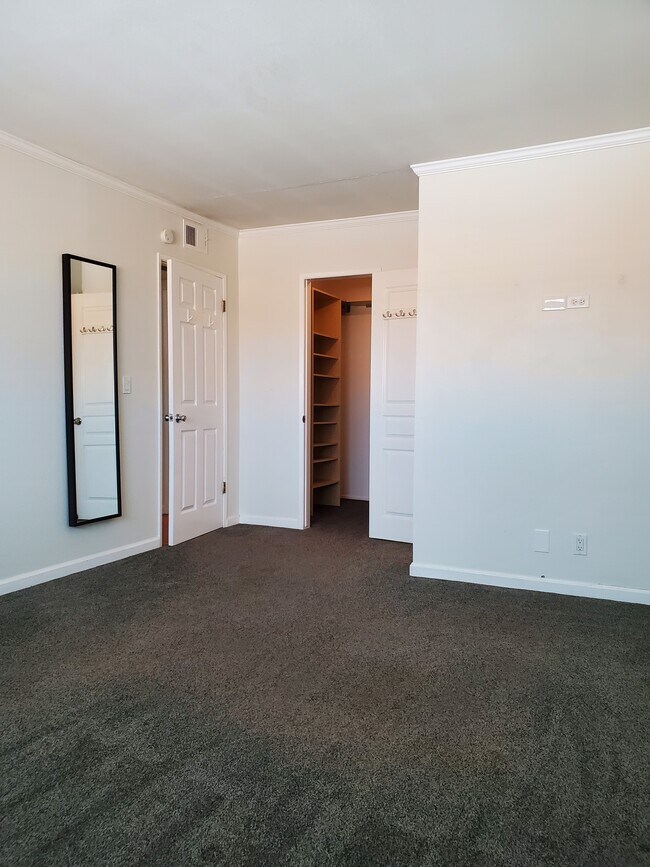 Foto del edificio - 2411 Prospect Ave