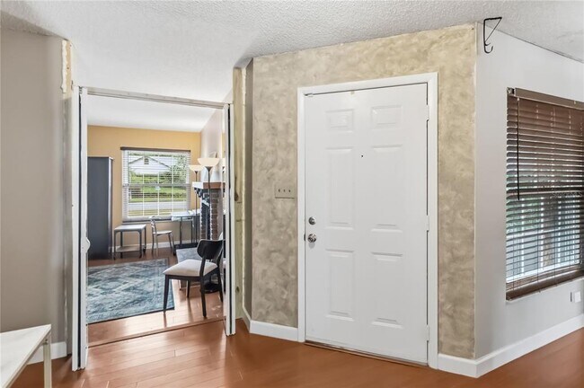 Foto del edificio - 7832 Barberry Dr