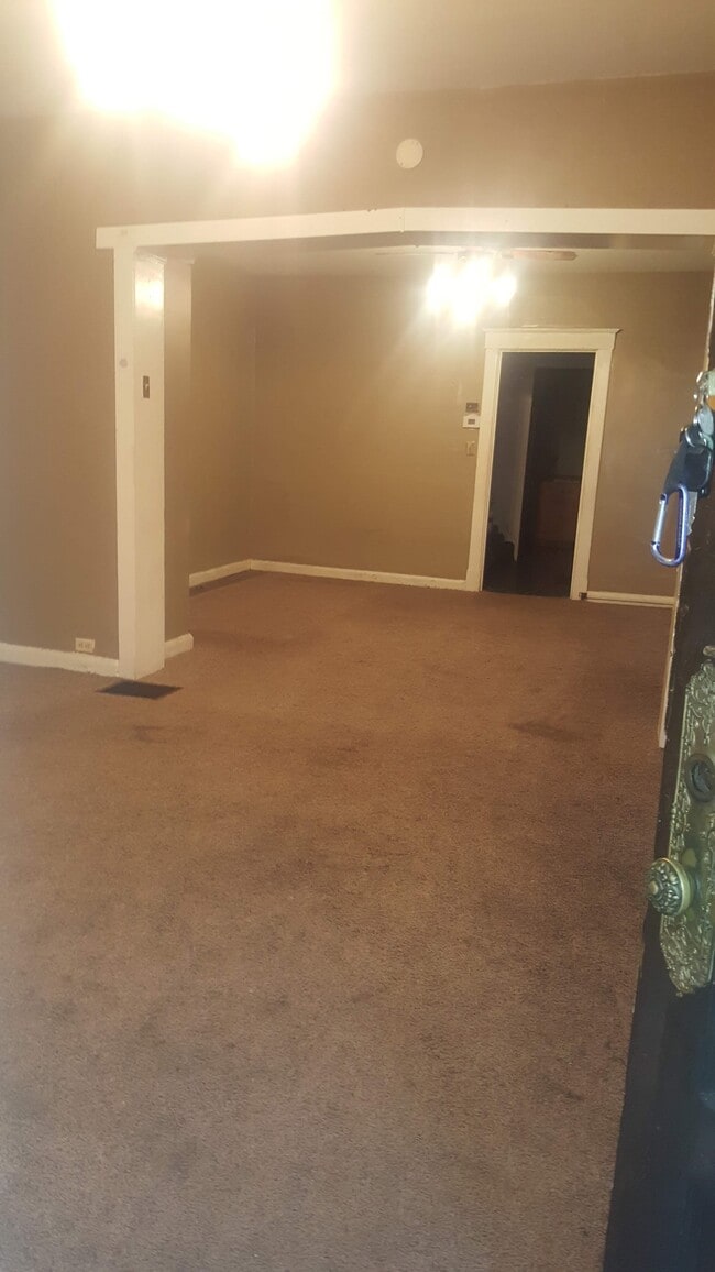 Building Photo - 215 Atkinson St