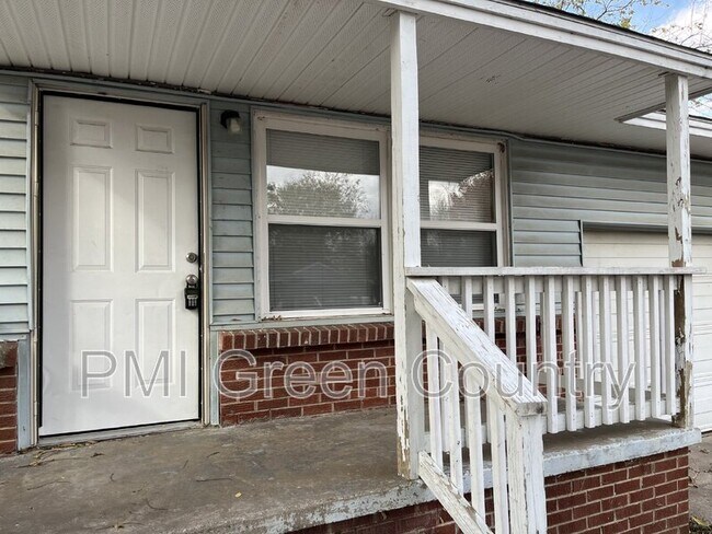 Foto del edificio - 4416 N Detroit Pl