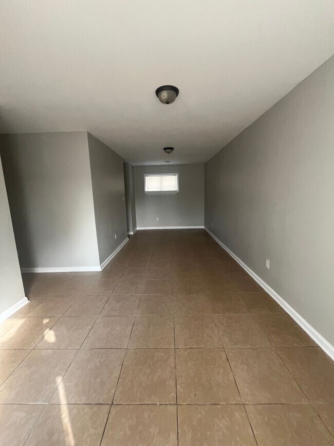 Foto del edificio - 4016 Rhodes Ave