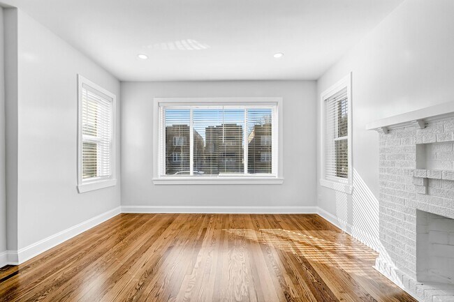 Foto del edificio - 1837 N Mason Ave