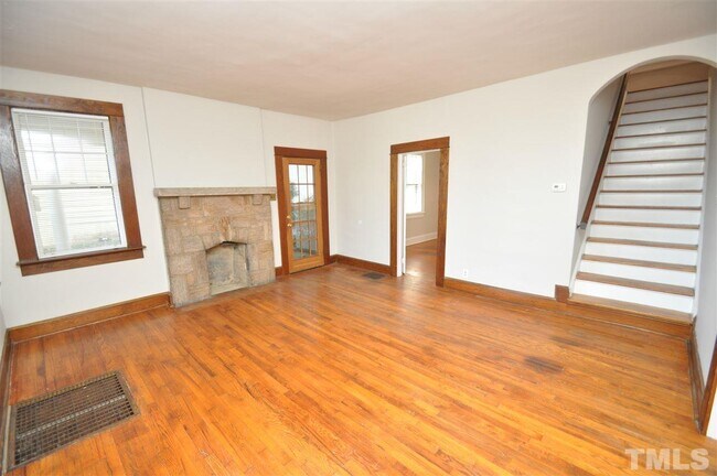 Foto del edificio - 1425 Wake Forest Rd