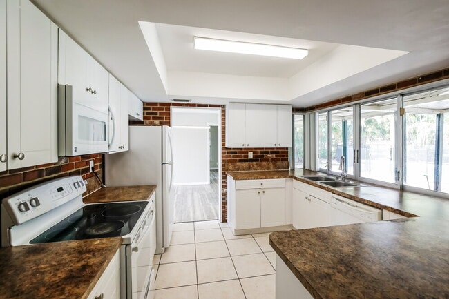 Foto del edificio - 7401 NW 84th St