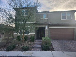 Building Photo - 853 Haven Oaks Pl