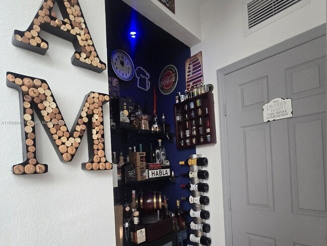 Foto del edificio - 7406 NW 108th Path