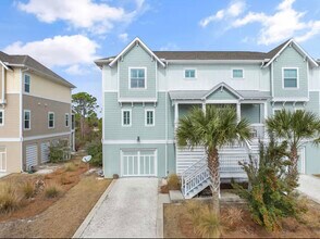 Building Photo - 6598 Carlinga Dr
