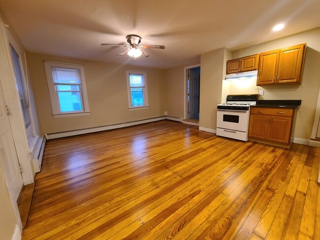 Kitchen and dining room - 143 Derby Ave