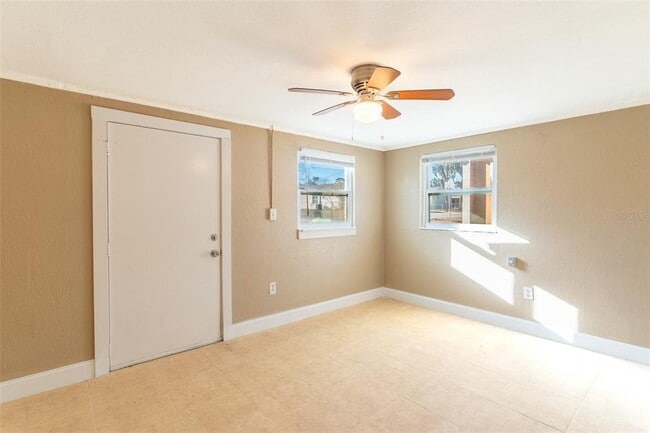 Building Photo - 114 E Northside Dr