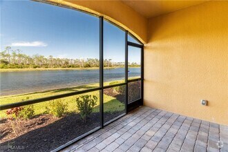 Building Photo - 9723 Acqua Ct