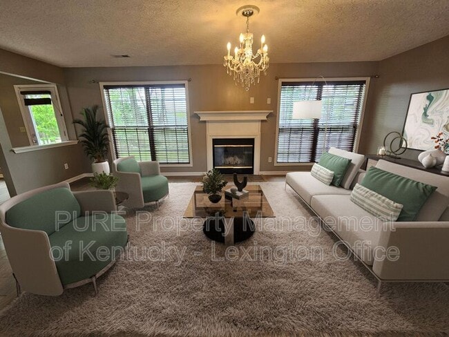 Foto del edificio - 528 Newbury Way