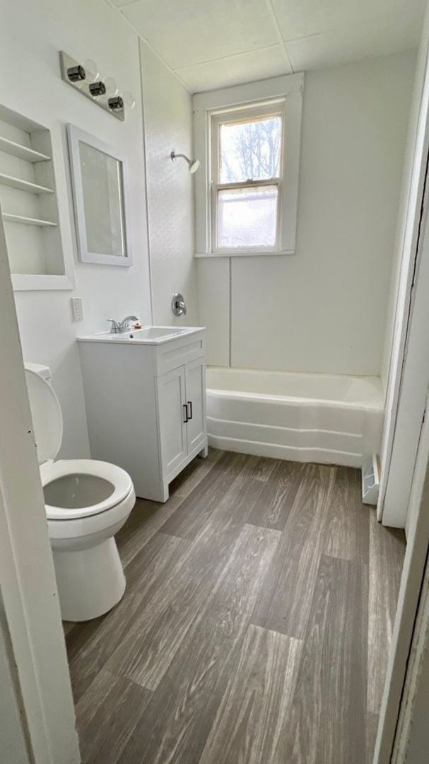 Building Photo - 2-Bedroom House for Lease – Available Earl...