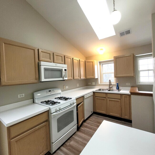 Foto del edificio - 1934 Heron Ave