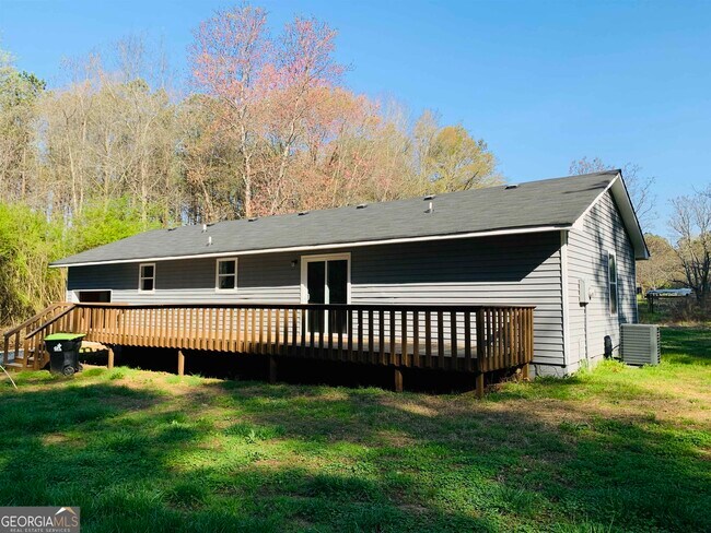 Building Photo - 65 Ellis Rd