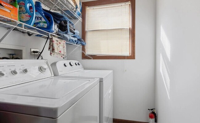 Foto del edificio - 2311 Messines Ridge Ct