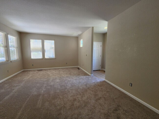 Foto del edificio - 3 Bedroom Home in Gardnerville Ranchos