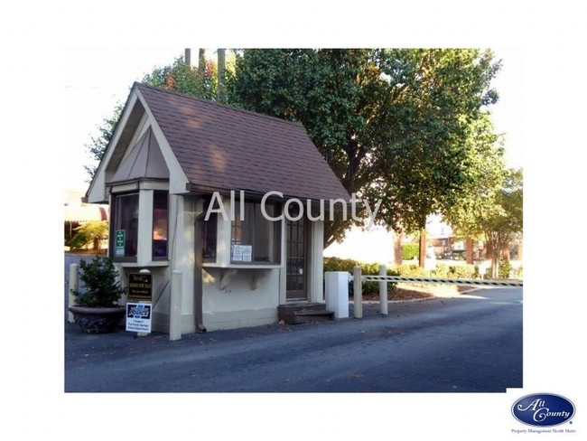 Foto del edificio - 6851 Roswell Rd NE