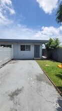Building Photo - 3042 NW 27th St