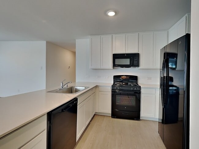 Building Photo - 1813 Equine Retreat Wy