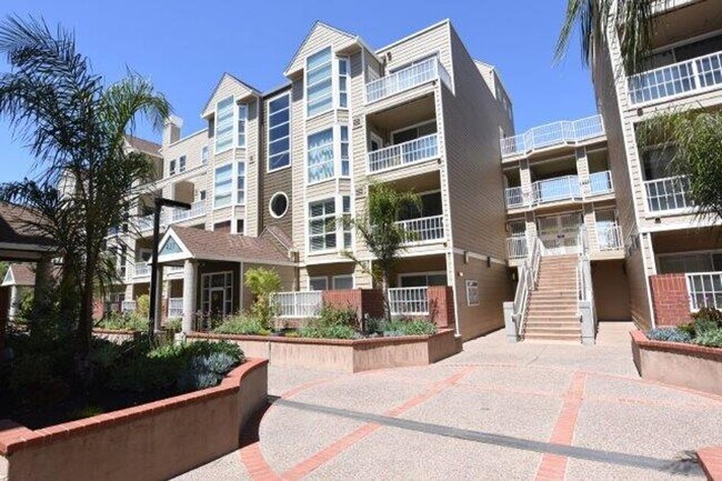 Building Photo - Pet-Friendly Downtown San Jose Ryland Mews...