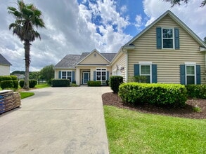 Building Photo - 15 Greatwood Dr