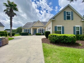 Building Photo - 15 Greatwood Dr