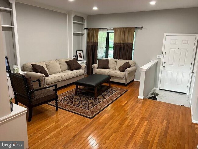 Building Photo - 13515 Sequoia Lea Dr