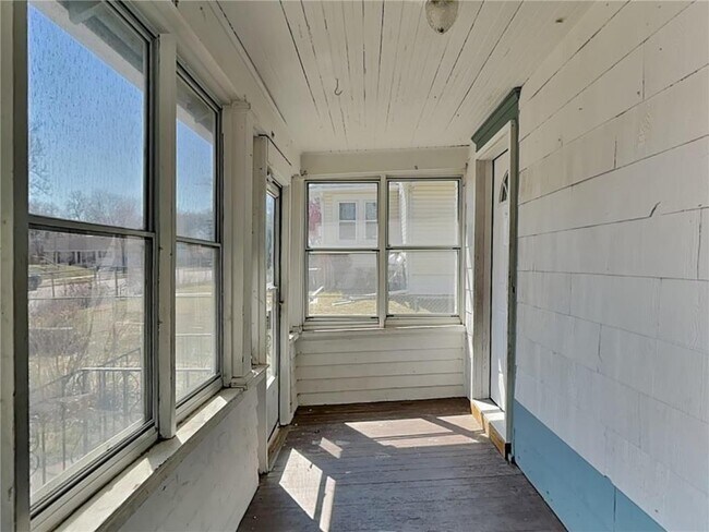 Foto del edificio - 4042 Clinton Ave