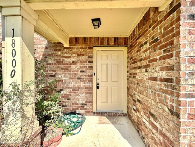 Foto del edificio - Gorgeous 3 Bed 2.5 Bath Single Family Home